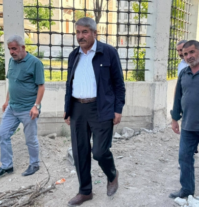 Başkan Taşkın, Camii Çevre Düzenleme Çalışmalarını İnceledi: İbadet Alanları Yenileniyor