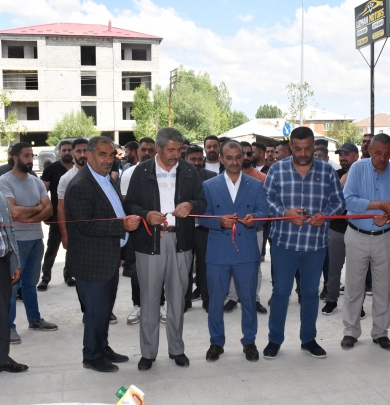 Patnos'ta Yeni Bir İşletme: Uzman & Motors Hizmete Girdi