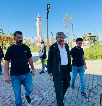 Selahaddin Eyyübi Parkı’nda yürüyüş yolları için yapılan boyama çalışmalarını yerinde inceledik.