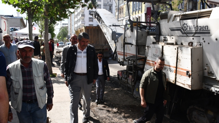 Patnos Belediye Başkanı Taşkın, Menderes Bulvarı'ndaki Yol Çalışmalarını İnceledi