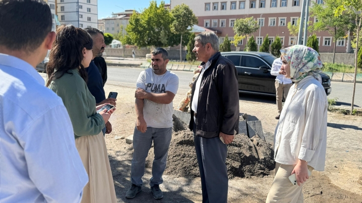  Selahaddin Eyyubi Parkı’nda Çevre Düzenleme ve Korkuluk Çalışmaları Devam Ediyor.